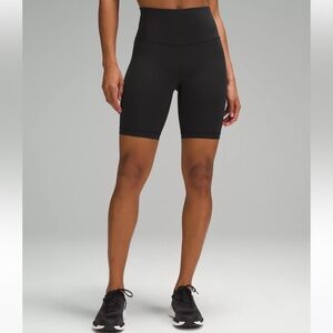 Lululemon Wunder Train High Rise 8” Short